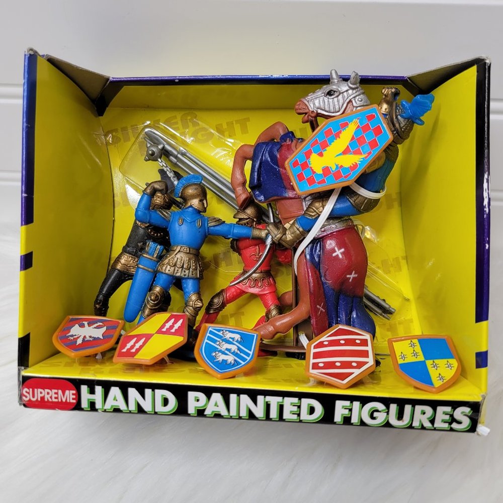 *RARE* SUPREME Medieval Middle Ages Horse Armor Weapons Shields *Silver Knight*